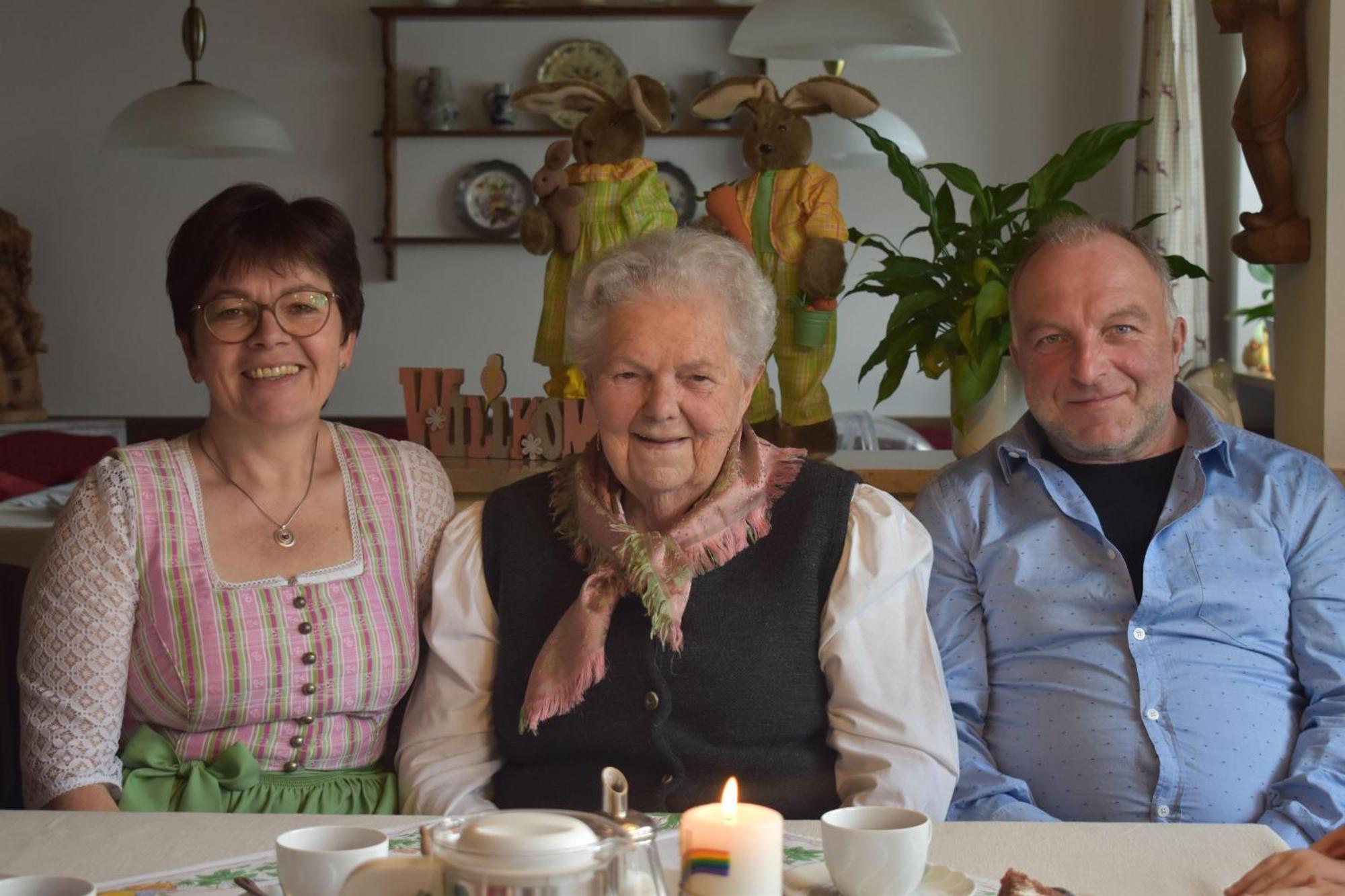 Ferienwohnung-Susanne-Im-Gaestehaus-Bergfrieden Bad Bayersoien ภายนอก รูปภาพ
