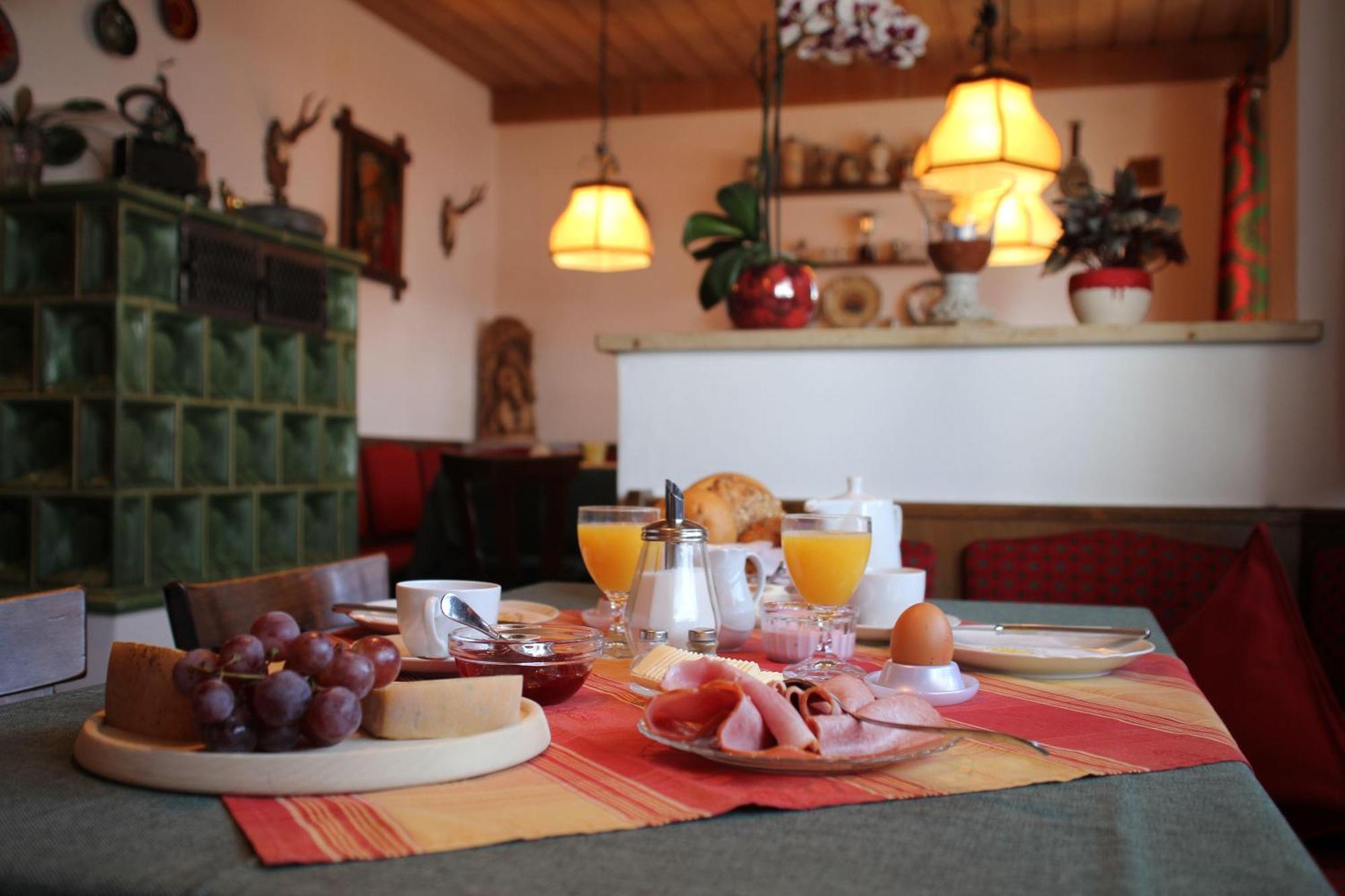 Ferienwohnung-Susanne-Im-Gaestehaus-Bergfrieden Bad Bayersoien ภายนอก รูปภาพ