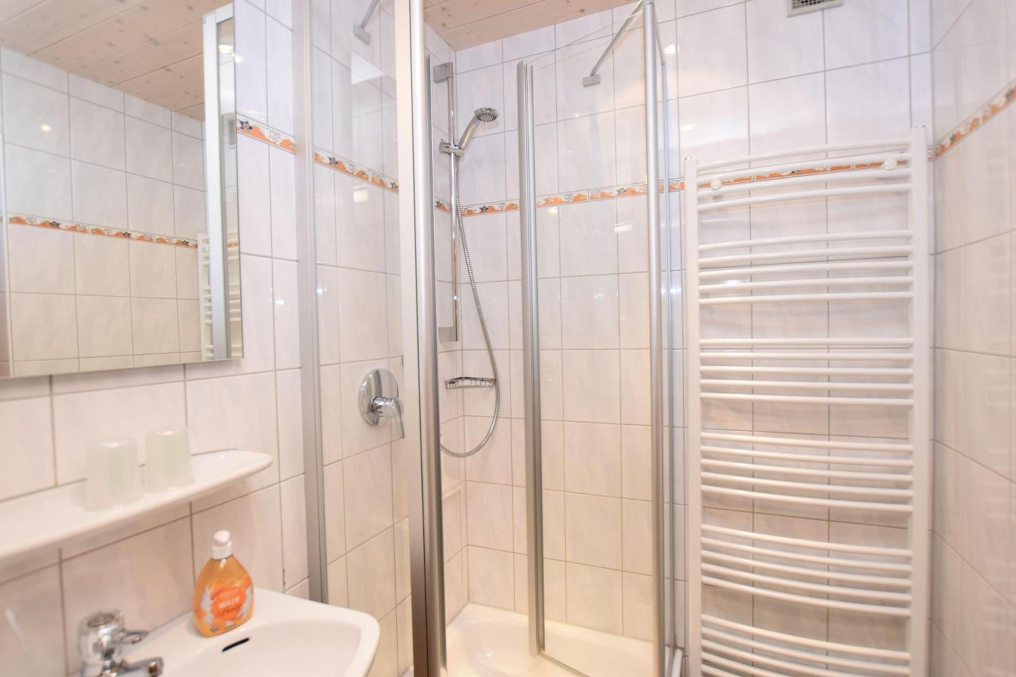 Ferienwohnung-Susanne-Im-Gaestehaus-Bergfrieden Bad Bayersoien ภายนอก รูปภาพ